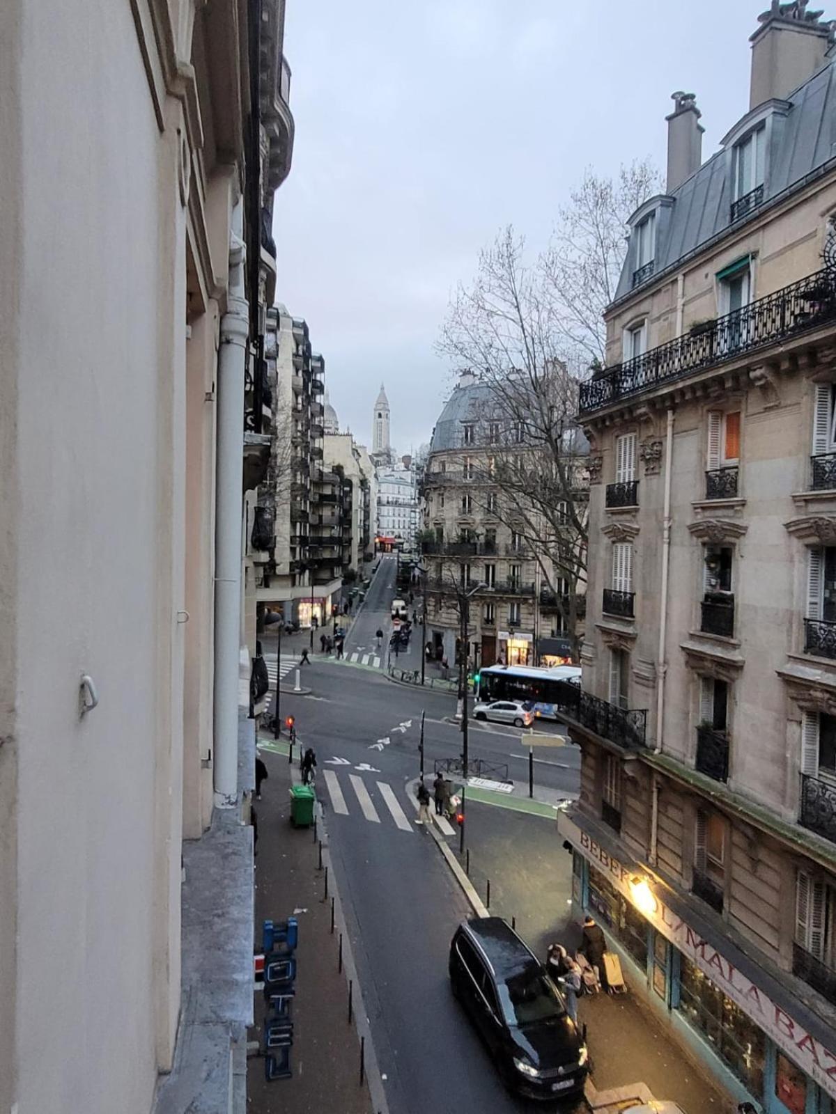 Charmant Appartement Pres De Montmartre 2 パリ エクステリア 写真