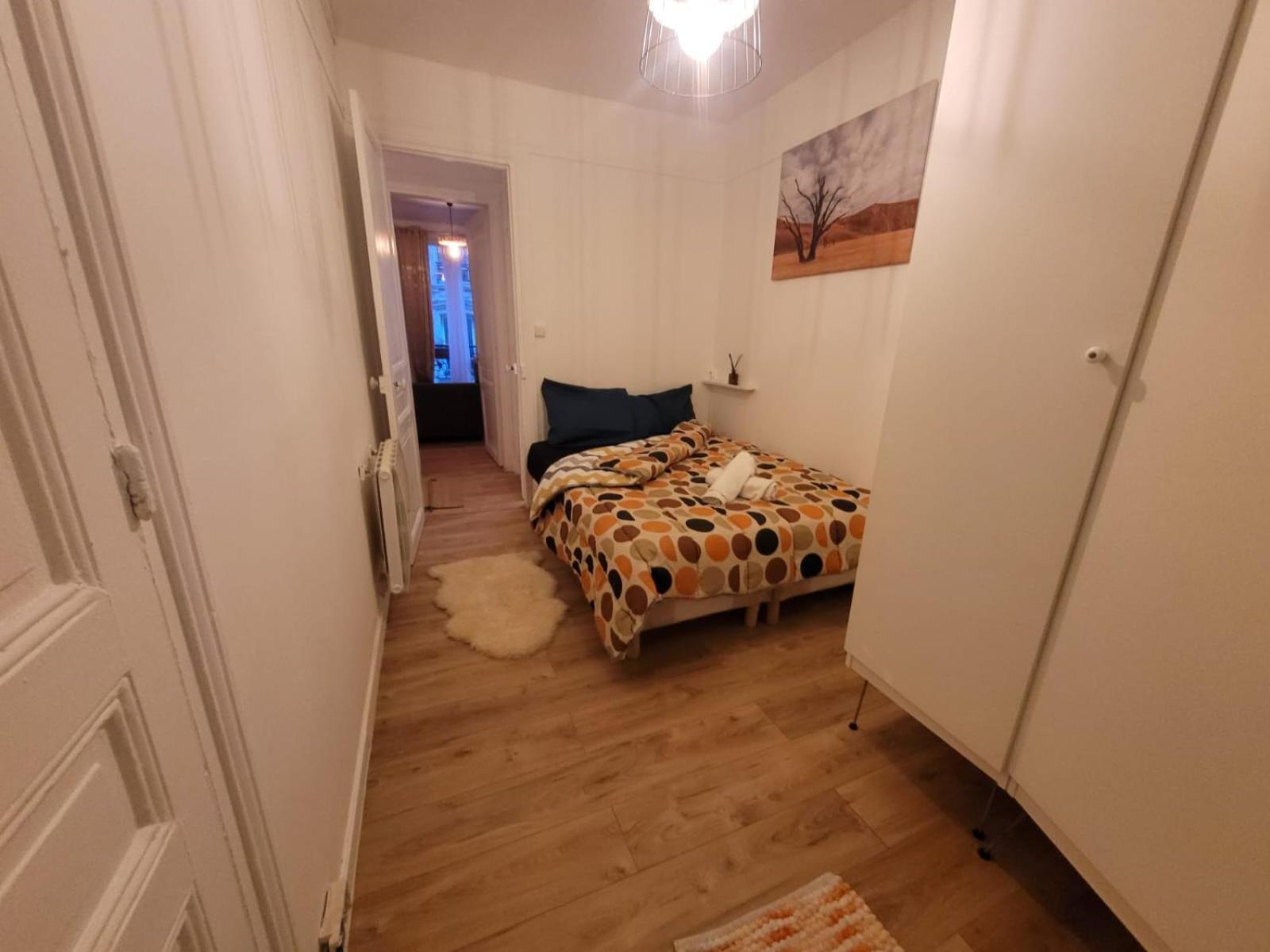 Charmant Appartement Pres De Montmartre 2 パリ エクステリア 写真