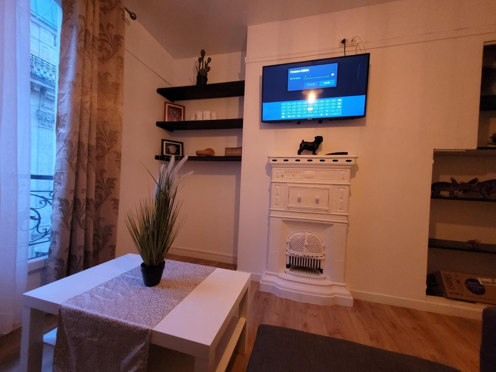 Charmant Appartement Pres De Montmartre 2 パリ エクステリア 写真