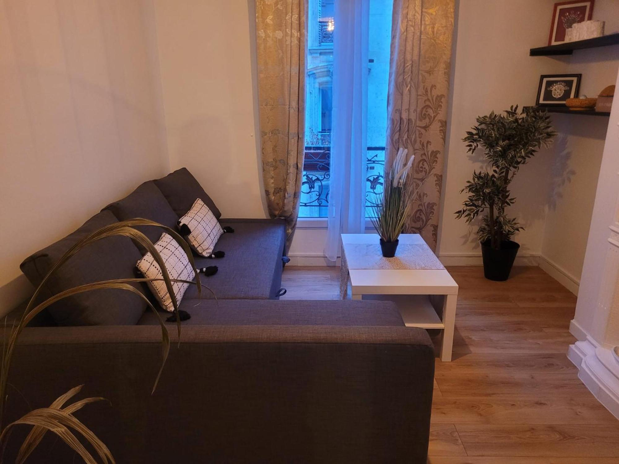Charmant Appartement Pres De Montmartre 2 パリ エクステリア 写真
